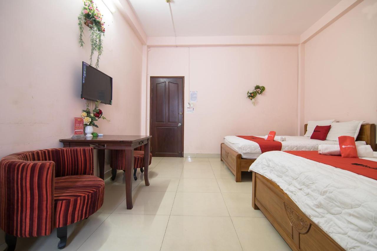 Reddoorz Plus Near Aeon Mall Tan Phu 2 Ho Şi Min Exterior foto